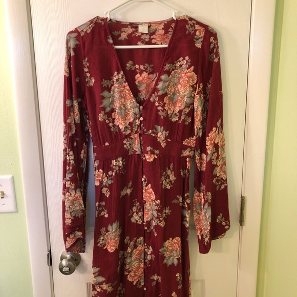 5/$25 Boho Maxi Dress - Picture 7 of 8